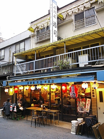 「居酒屋浩司 浅草店」 外観 23901847 テラス席　こんな店ばっかり