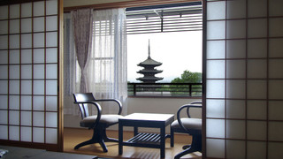 ラグジュアリー ルーム ベッド (複数台) 専用バスルーム (for 2-4 people)