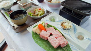 和室 夕食付き（飛騨牛一口ステーキ）10畳 山の景色 禁煙