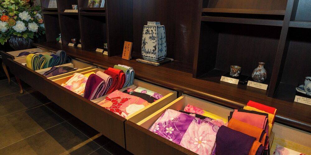 色浴衣の貸出し / 3
