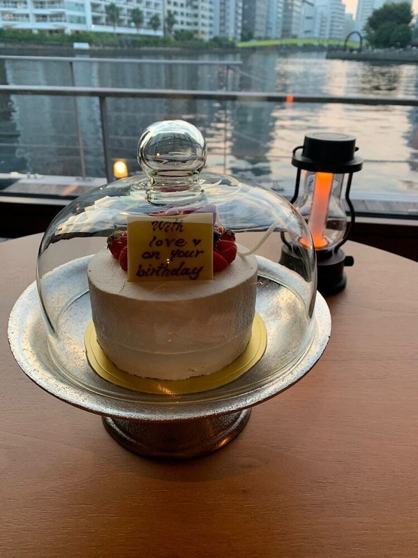 客室内のダイニングエリア