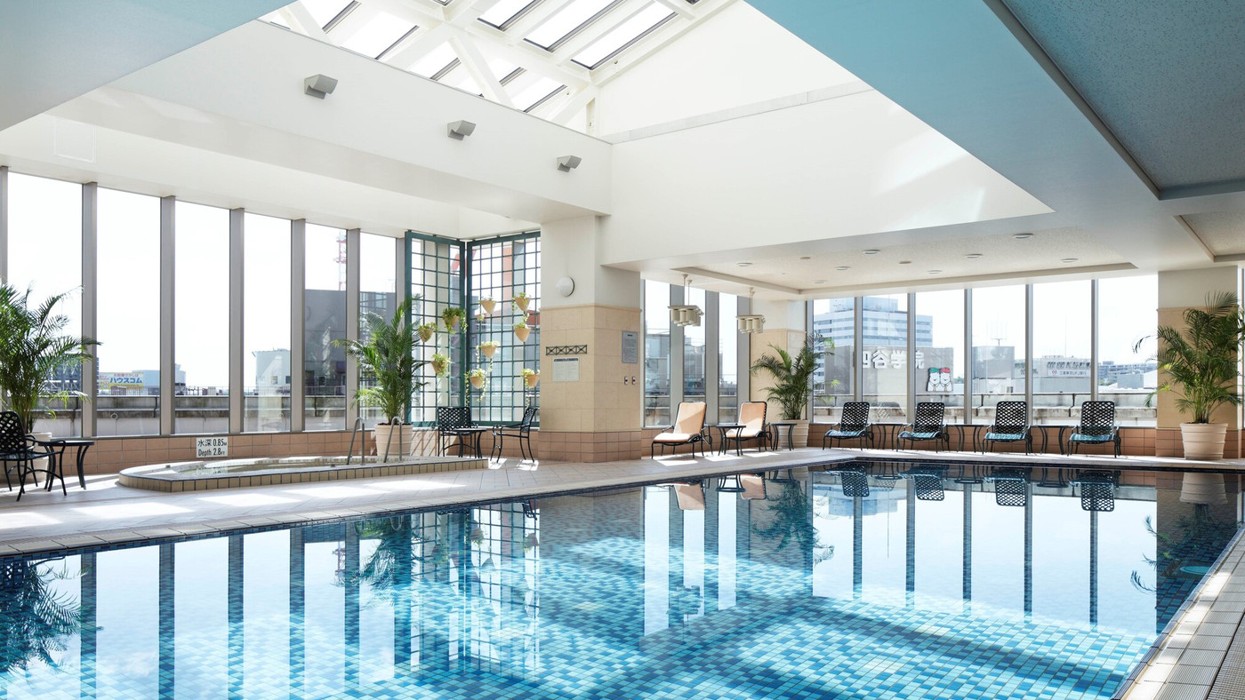 横浜の景観を眺めながら楽しめる都会的な温水プール4231687