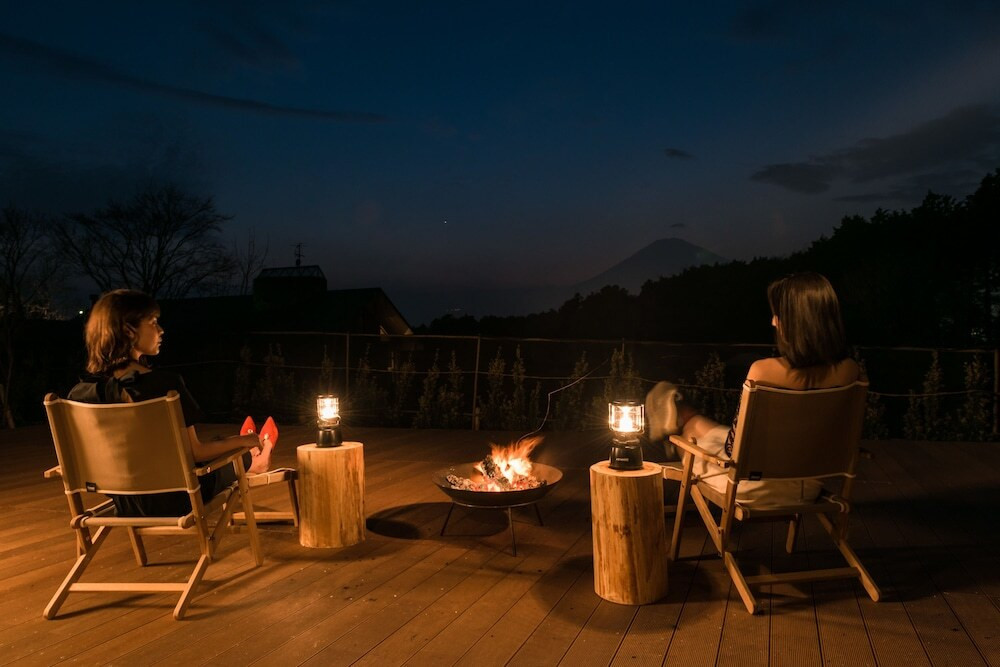 おしゃれなキャビンでキャンプ気分を満喫3413402