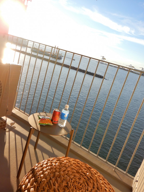 ﾊﾞﾙｺﾆｰでのｻﾝｾｯﾄﾀｲﾑ♪椅子/ﾃｰﾌﾞﾙ有り！