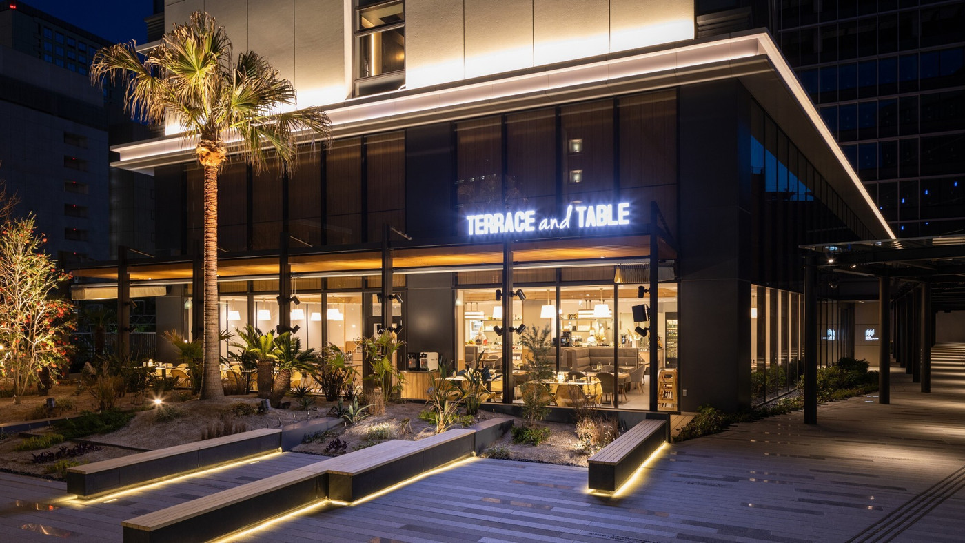 1.ヤシの木があるテラス席でプチ海外気分♪「ホテルメトロポリタン 川崎」3489810