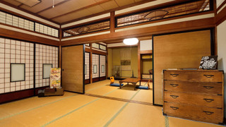 和室 (10畳+10畳)