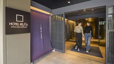 内部エントランス / 2