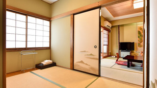 和室 8畳 (専用トイレ·共用バスルーム·布団) 禁煙