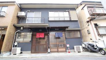 内部エントランス / 2