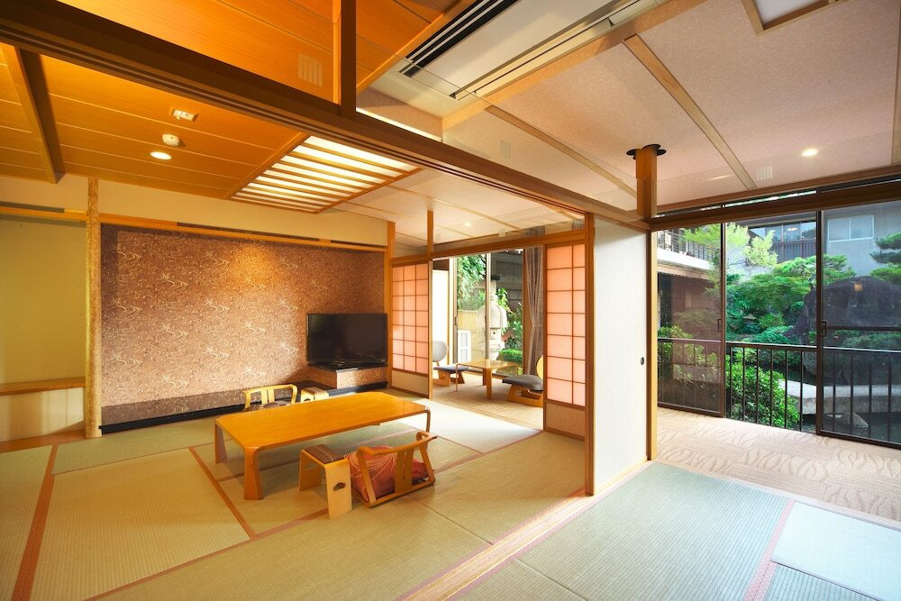 特別室「本栖」