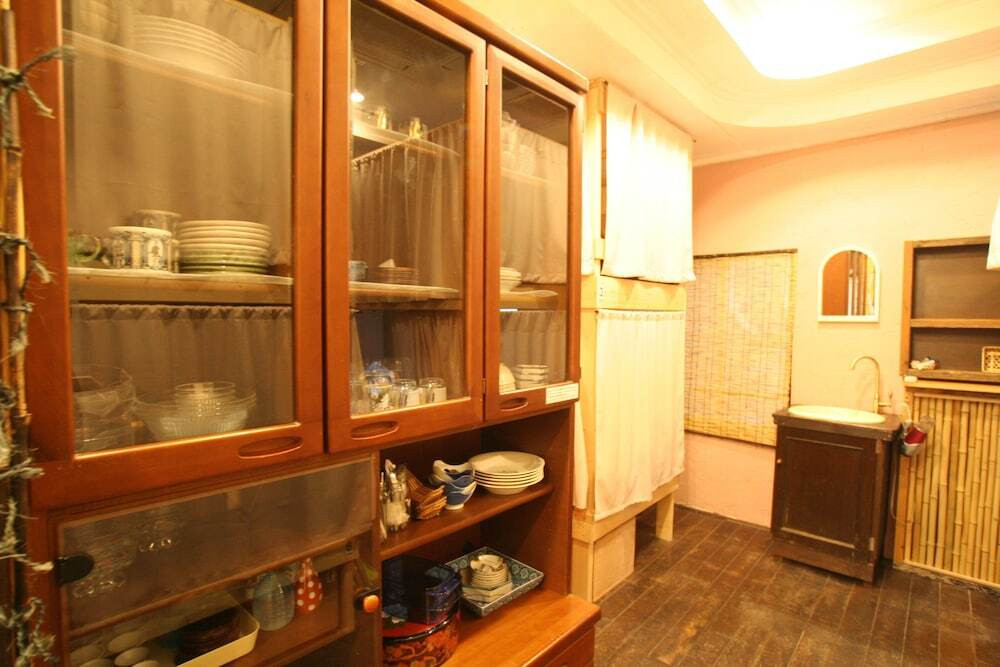 客室内のダイニングエリア