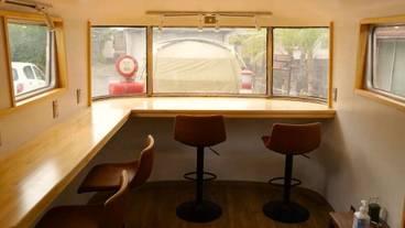 室内のビジネス センター / 13