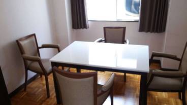 客室内のダイニングエリア / 4