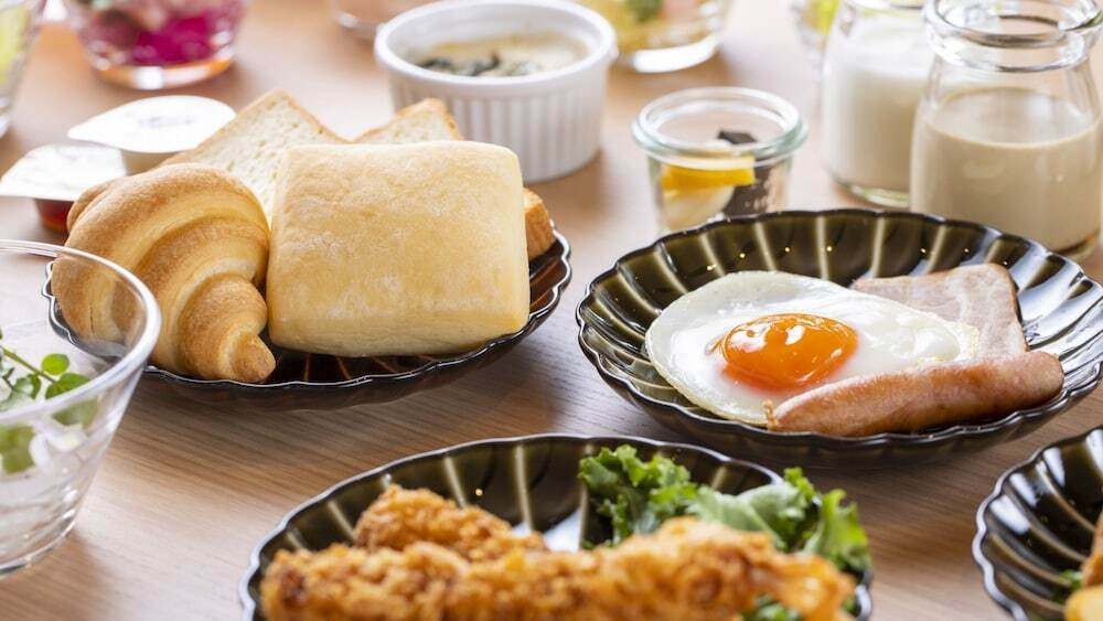 朝食