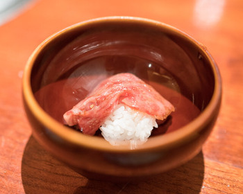 「よろにく」料理 760289 2016.6 シルクロースとご飯