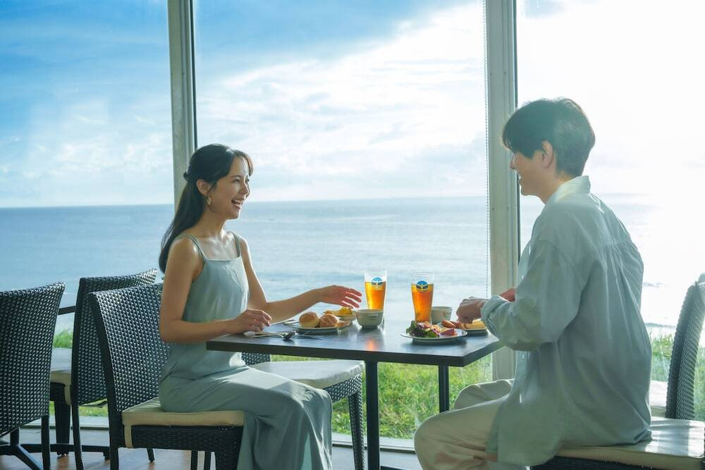 白浜海岸に直結した、全室オーシャンビューのホテル3926241
