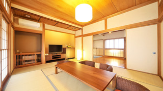 【離れ・松の荘】10畳＋8畳＜天然温泉露天風呂＞ [和洋室] [禁煙] [マウンテンビュー] [リバービュー]