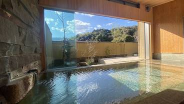 大浴場の露天風呂「草枕の湯」 / 1