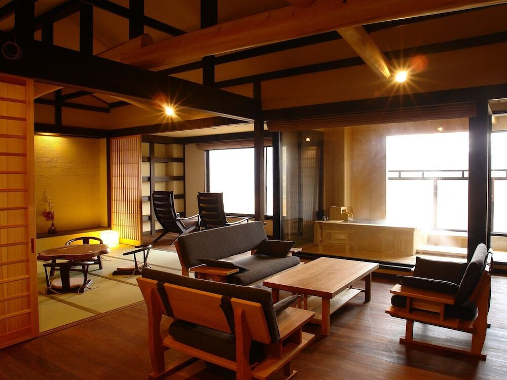 全室、露天風呂付き客室。木の温もりに包まれながら赤ちゃんとおこもり4045724