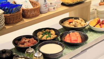 朝食ビュッフェ / 13