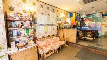 ロビー応接スペース / 3