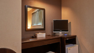 スタンダード シングルルーム セミダブルベッド 1 台 禁煙 シティビュー