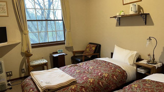 ツインルーム個人バス、2シングルベッド (禁煙)