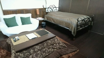 自然の景色を眺めながらボーっと過ごしたい、シックなお部屋4236289