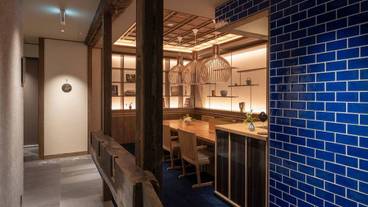 内部エントランス / 2