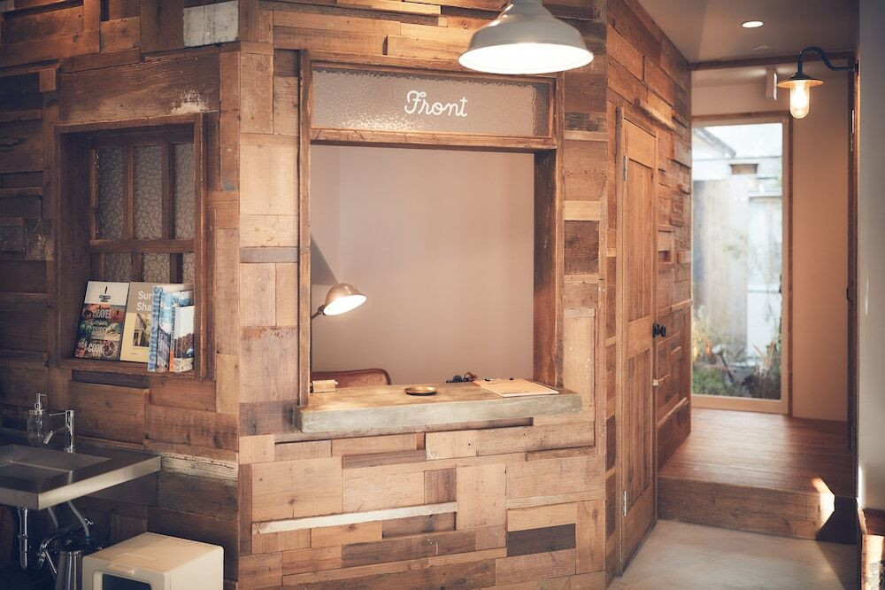 チェックイン / チェックアウト キオスク