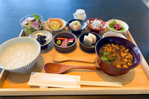 メインにだし巻きが付く絶品朝食