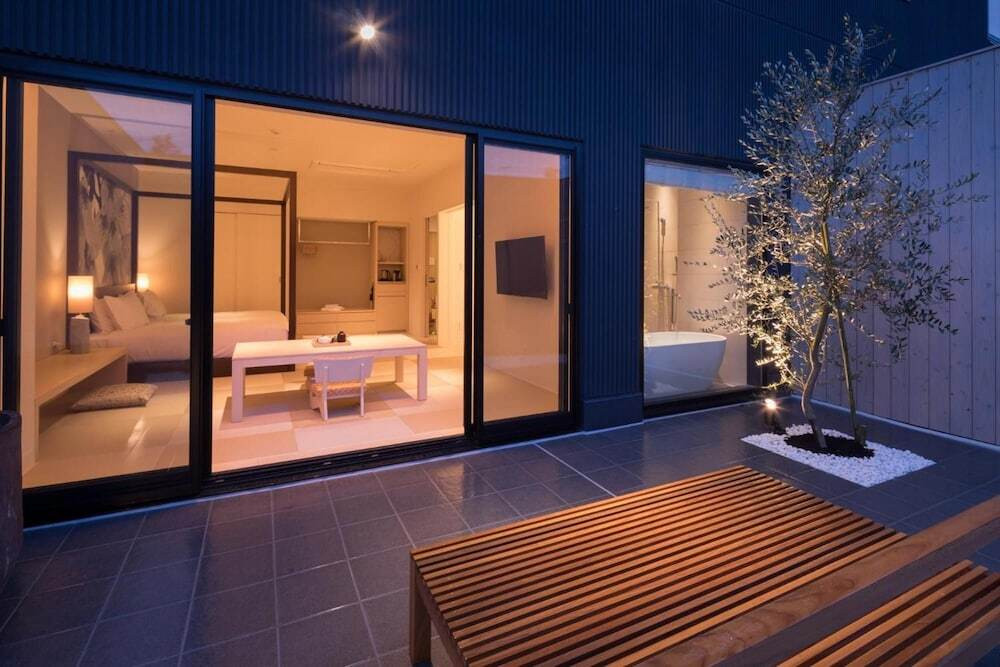 高千穂の山々に囲まれた安らぎの空間4285811