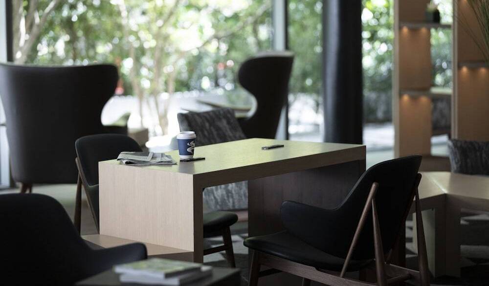 ロビーラウンジ / 1