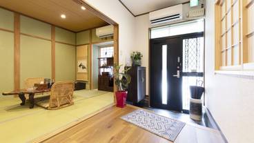 内部エントランス / 2