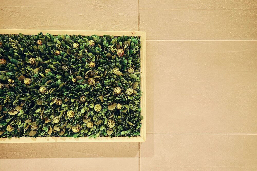 ニコライバーグマン・アート作品