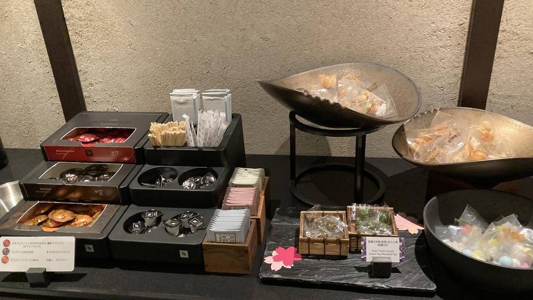 ラウンジの飲食コーナー / 3