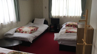 4ベッドルーム（バス・トイレ共同）