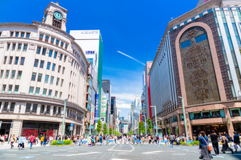 Scenery of the 4-chome intersection in Ginza, Tokyo
