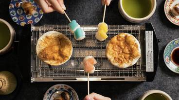 お団子や煎餅などの手焼き体験 / 3