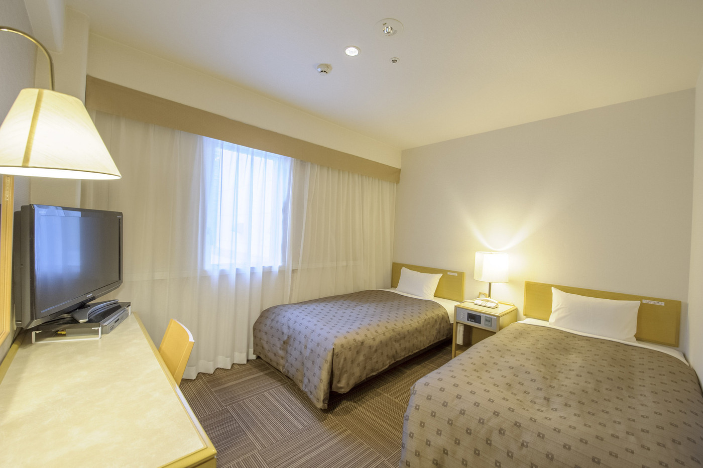 水戸駅南口から徒歩約6分3906689