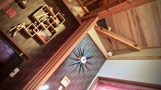 [紅赤の間/BeniAka-Ma:201号室] スタジオデザイン: シングルロフトベッド/布団 専用バスルーム (シャワーブース/シャワートイレ) 禁煙