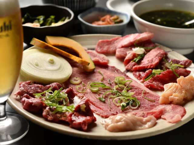 厳選肉を堪能　寿寿