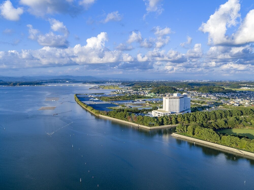 JR「舞阪駅」より車で約7分4254085