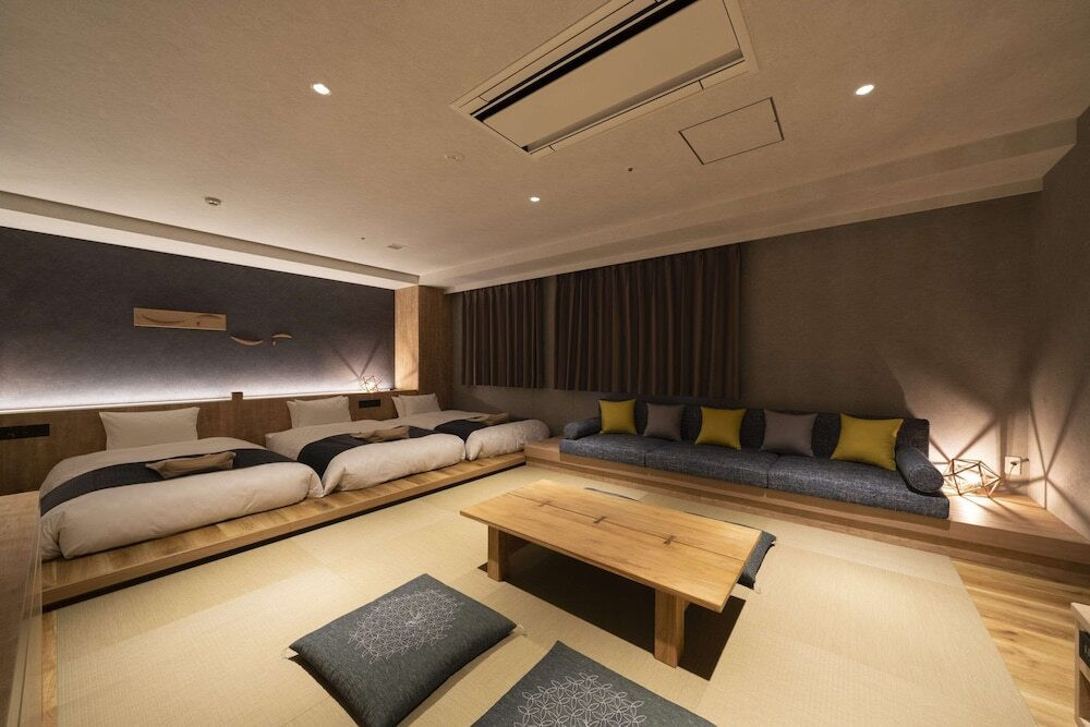 スタイリッシュな館内でオリジナルガイドブック作り♪3465113