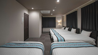 デラックス アパートメント (601)