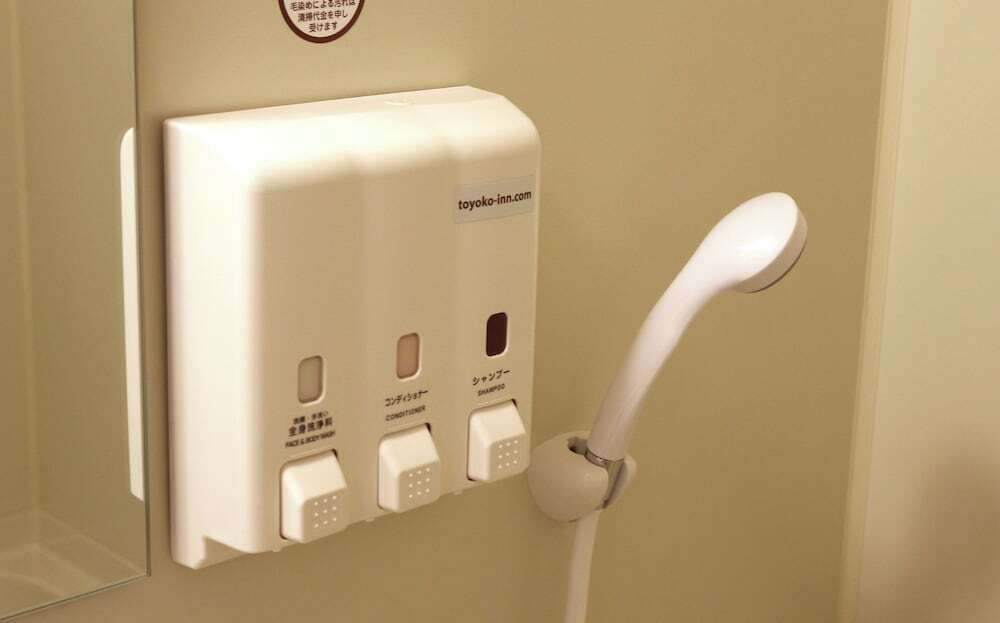 バスルームのシャワー