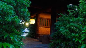 施設の入り口 / 13