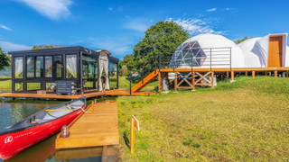 [ツインドーム] 水上テラス併設 (トイレ, シャワー付) 禁煙