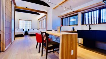 客室内のダイニングエリア / 5