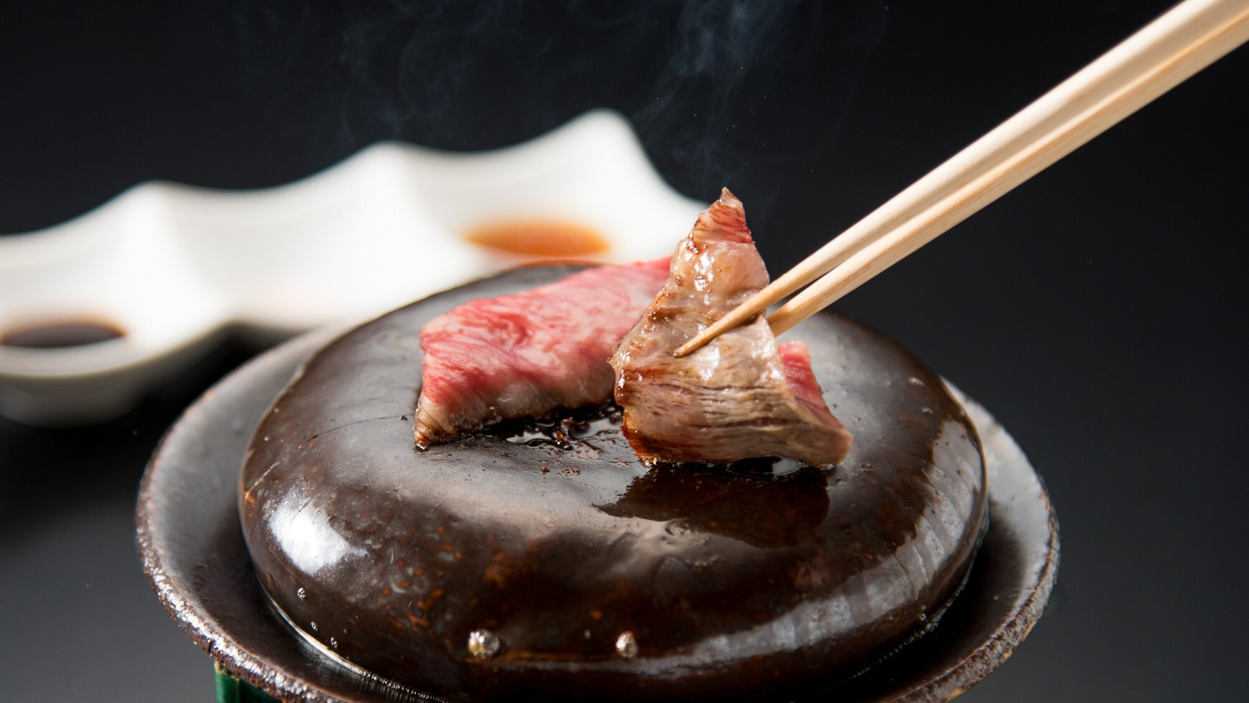 源泉かけ流し露天風呂が贅沢♪湖上に浮かぶ老舗旅館4036664